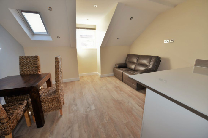 Image of 16 Woodsley Road Flat 5